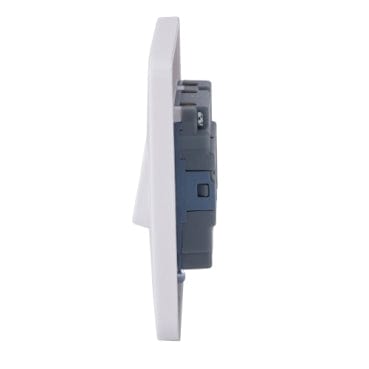 Schneider LWM 10A 3 Pole Fan Isolator Switch White - GGBL1013, Image 3 of 3