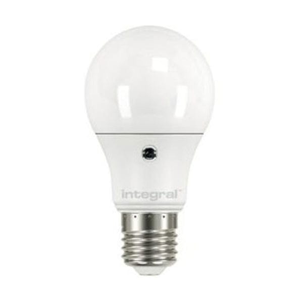 Integral 5.5W ES/E27 GLS Auto Sensor Warm White LED Bulb - ILGLSE27SC026, Image 1 of 1