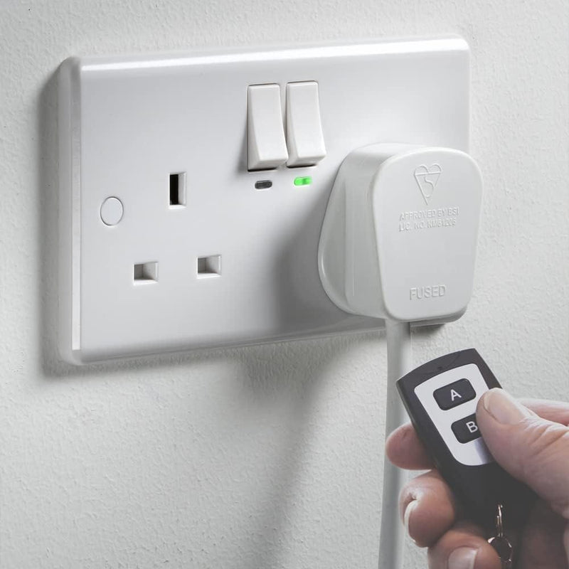 Knightsbridge 13A 2G Remote controlled socket - White - CU9R, Image 2 of 2
