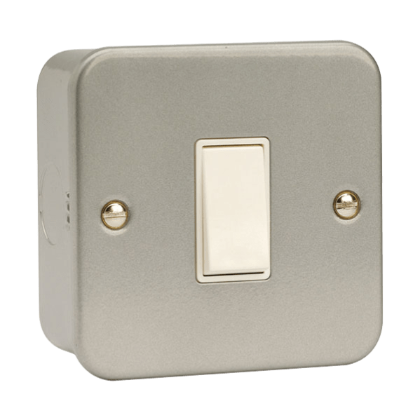Click Scolmore Essentials Metal Clad 1 Gang Intermediate 10A Switch - CL025, Image 1 of 1