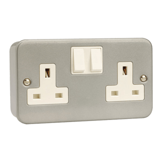 Click Scolmore Essentials Metal Clad 2 Gang Double Pole 13A Switched Socket (No K/O) - CL036B