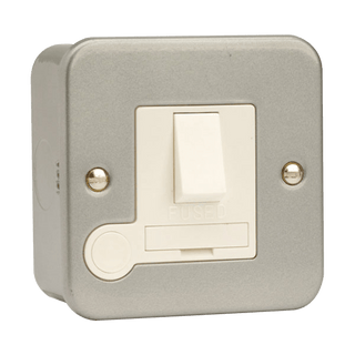Click Scolmore Essentials Metal Clad 13A Fused Spur Switched Connection Unit (No K/O) - CL051B