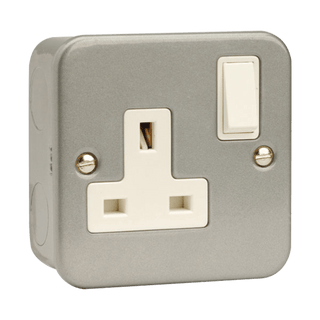 Click Scolmore Essentials Metal Clad 1 Gang Double Pole 13A Switched Socket (No K/O) - CL035B